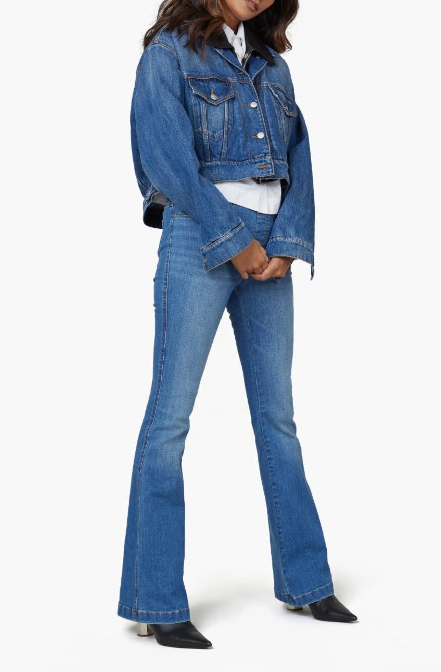 Spanx Flare Leg Pull-On Jeans in Vintage Indigo Women's sz. L
